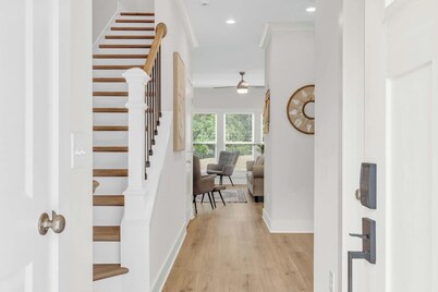 The Spartan Reserve | Luxury 3BR | Sleeps 10