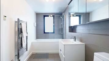 Shower, hair dryer, shampoo