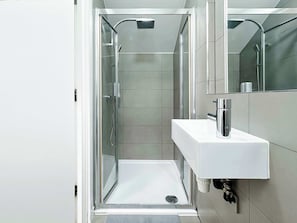 Bruser, hårtørrer, Shampoo