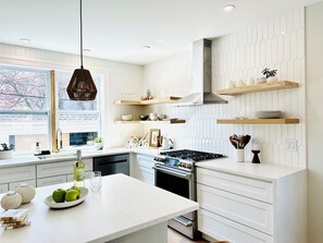 Microwave, oven, stovetop, dishwasher