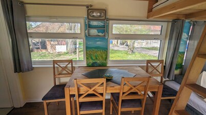 Spend the night in a railroad carriage - nostalgia & comfort in Thuringia