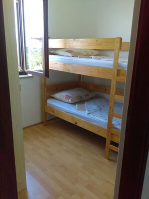 2 bedrooms, free WiFi, bed sheets