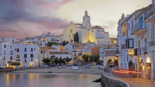 Historic finca/Pyrenees/Mountains/Sea/Spain for groups of up to 10 people