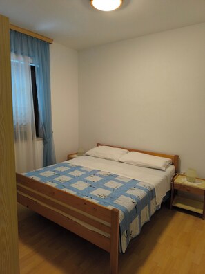 2 bedrooms, WiFi, bed sheets