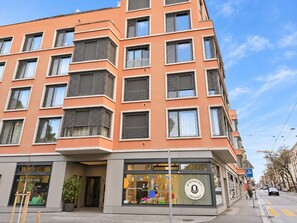 Baron Eingang_bearbeitet