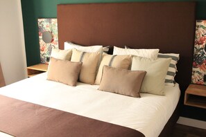 2 bedrooms, iron/ironing board, WiFi, bed sheets - ARCO LEÓN APARTMENT, OUR ROCKER APARTMENT! (León)