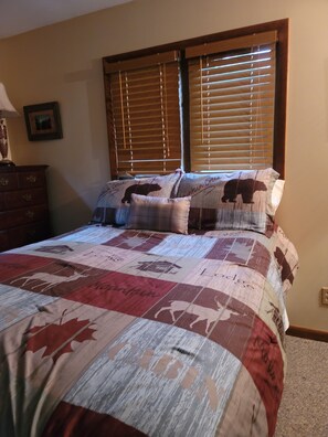 2 bedrooms, WiFi, bed sheets