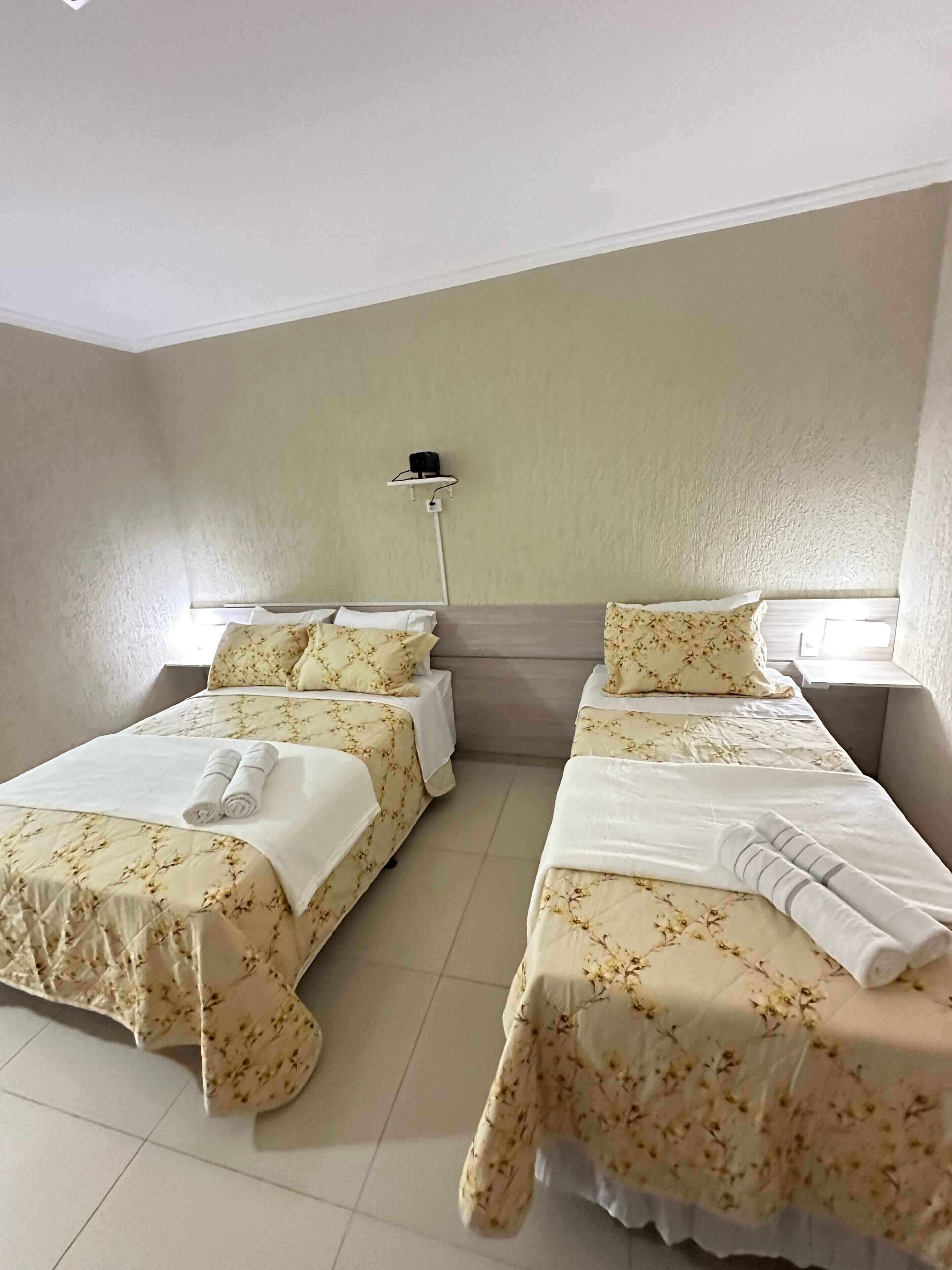 1 quarto, Wi-Fi de cortesia, roupa de cama