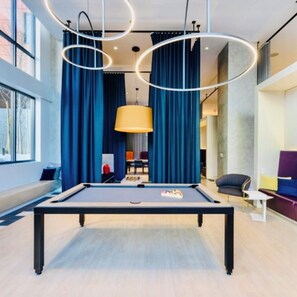 Game room - Walk to the Bay! Ships, Dining & Cambridge Minutes Away (KING BED,POOL) (Cambridge)