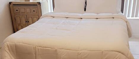 4 bedrooms, WiFi, bed sheets