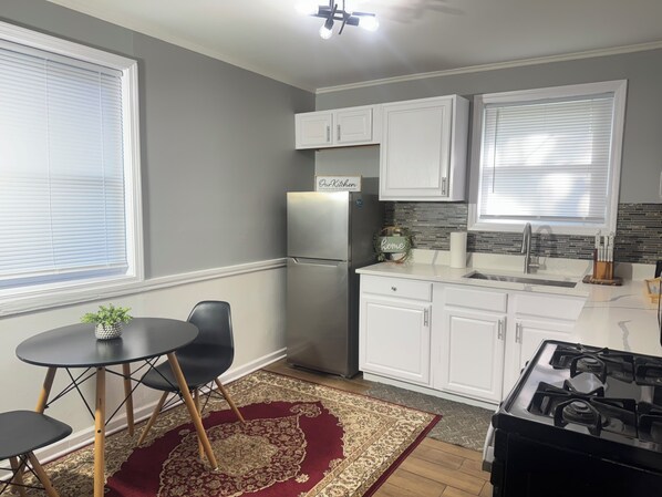 Microwave, oven, stovetop, dishwasher