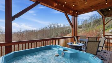 Tina de hidromasaje al aire libre