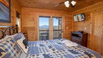 4 habitaciones, tabla de planchar con plancha y cuna de viaje