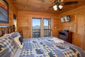 4 bedrooms, iron/ironing board, travel cot, free WiFi