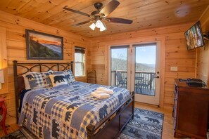 4 bedrooms, iron/ironing board, travel cot, free WiFi