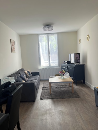 MAISON ENTIERE 2 CHAMBRES AVEC JARDIN 4 ADULDES UN ENFANT