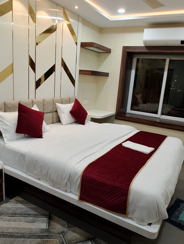 1 bedroom, internet, bed sheets - Relax, Refresh, Rejoice–Stay at Ananya Palm Beach Apartmentt (Sipasurubili)