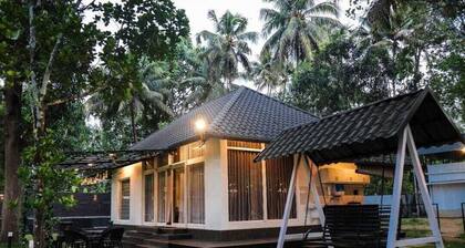 Charming 2-bedroom villa in fabulous Thrissur with AC