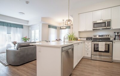 Charming 2-bedroom in wonderful Clarington with AC