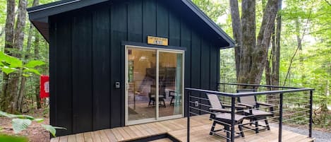 Cabane Deluxe, vue fleuve | Vue sur le jardin