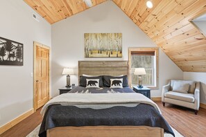 4 chambres, bureau, fer et planche à repasser, lit parapluie