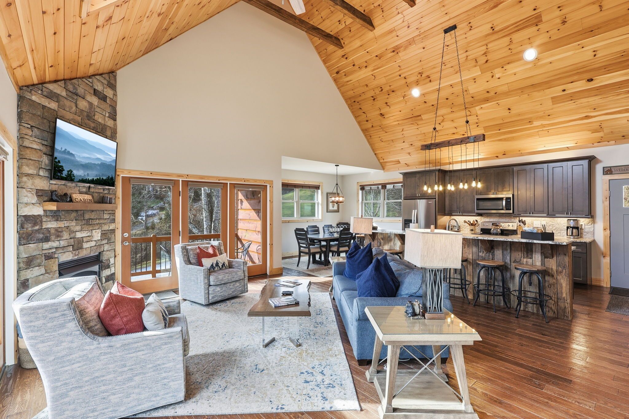 Smart TV, fireplace, video library, stereo