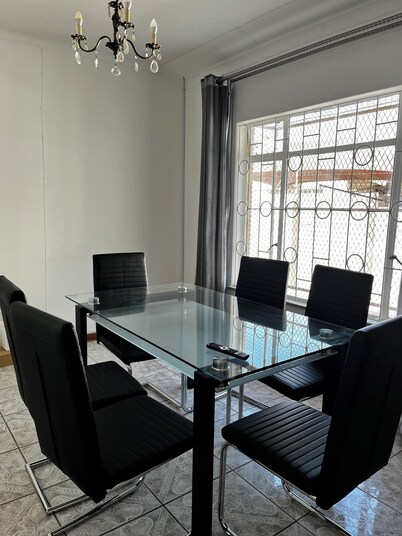 Lovely 3-bedroom house with AC in Windhoek