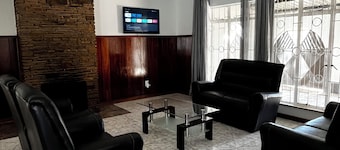 Lovely 3-bedroom house with AC in Windhoek