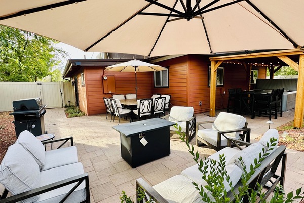 屋外ダイニングエリア