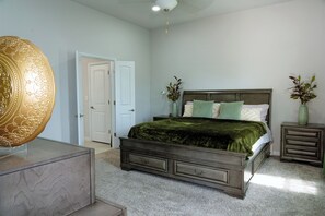 4 bedrooms, bed sheets