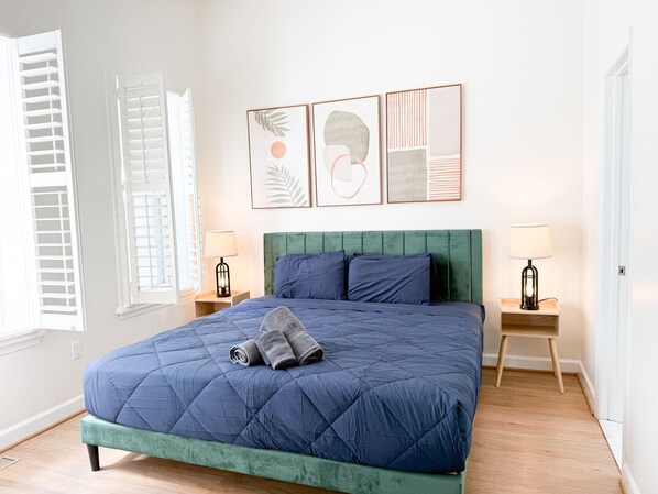 2 makuuhuonetta, silitysrauta/-lauta, Wi-Fi, vuodevaatteet