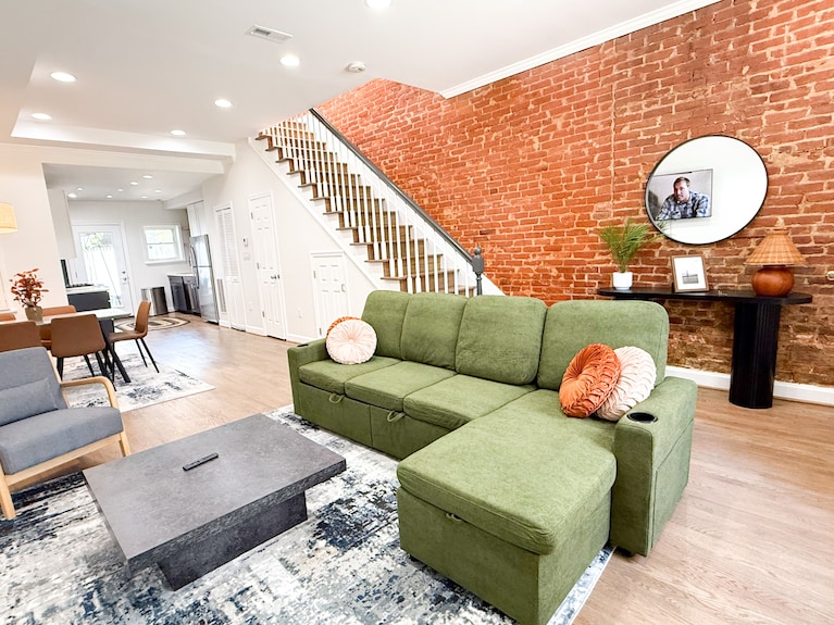 Striking 2bed, 2 Bath B&b In Washington - Washington D. C., DC