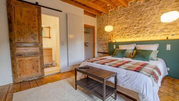 4 dormitorios, cuna de viaje, wifi gratis