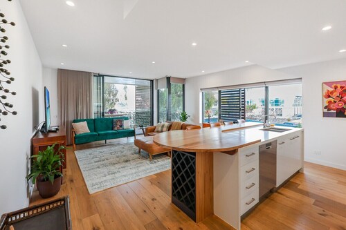 104 Portarlington Esplanade Luxury