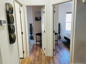 3 chambres, fer et planche à repasser, accès Internet, draps fournis