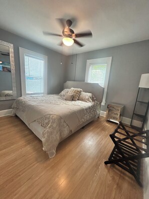 2 bedrooms, iron/ironing board, bed sheets