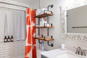 Towels, soap, toilet paper - Stylish 4BR w/ Hot Tub, Games, Patio in Arvada (Arvada)