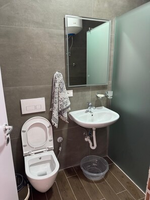 Shower, hair dryer, towels, soap - One Bedroom Apartment  fully furnished with AC in charming Qerret Beach, Albania (Qeret)