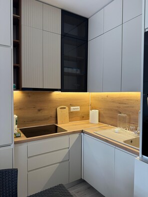 Microwave, oven, stovetop, dishwasher