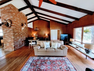 Casa Verde, near Rocky mountain national Park, fishing in private water,dogs OK!