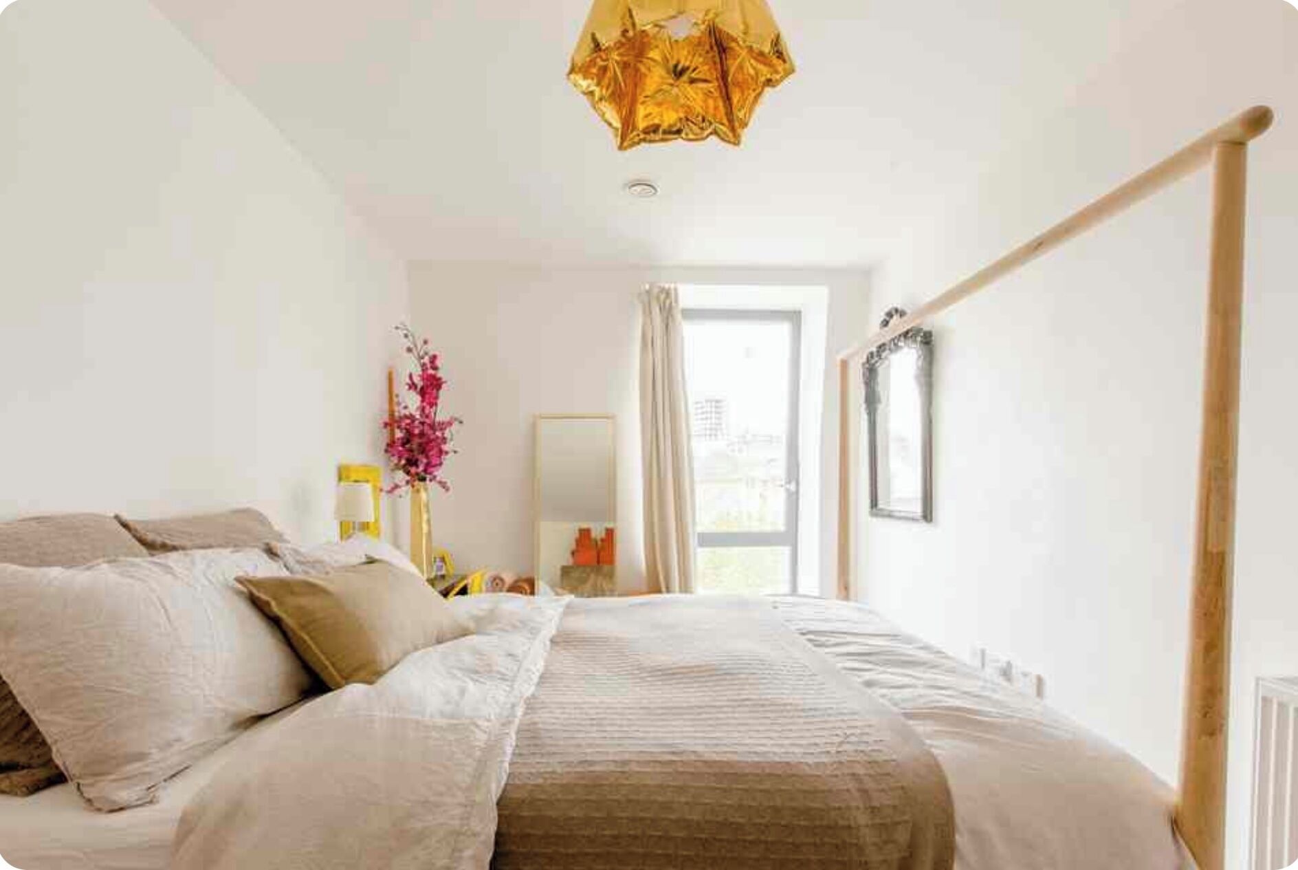 1 habitación, tabla de planchar con plancha, wifi gratis y ropa de cama 