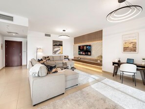 TV - JBR Poolfront | 1BDR Family Gem (Dubai)