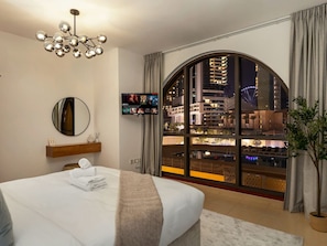 1 bedroom, desk, iron/ironing board, WiFi