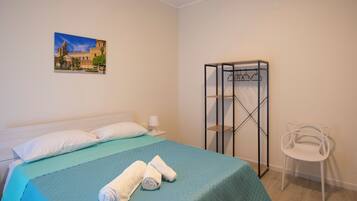 Quarto quádruplo, sacada, vista para o jardim | Wi-Fi de cortesia