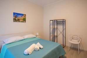 Habitación cuádruple, balcón, vista al jardín | Wifi gratis