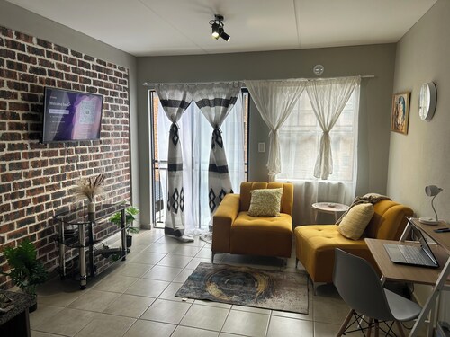 Adorable 1-bedroom apartment in the Eden of Pretoria