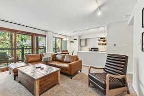 Smart-TV, Kamin, Tischfußball