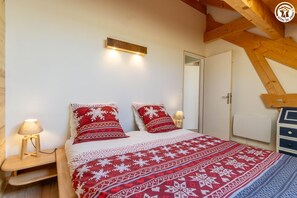 4 bedrooms, iron/ironing board, free WiFi, bed sheets - GITE DU VILLARD - DOUCY EN BAUGES (DOUCY EN BAUGES)