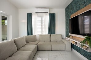 Apartment, 4 Bedrooms, Non Smoking, Kitchen | Living area - Ismael Rivera Villa 1 Ocean Park 4bd-2b (San Juan)