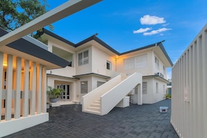 Front of property - Ismael Rivera Villa 1 Ocean Park 4bd-2b (San Juan)